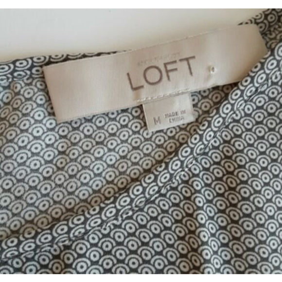 Loft Women's Bell Sleeve Gray/White Flowy Oversized Boho Top Hi Lo Hem - Sz M - Picture 1 of 7